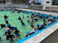 2年3組_たいいく_松本　千佳_プール_3